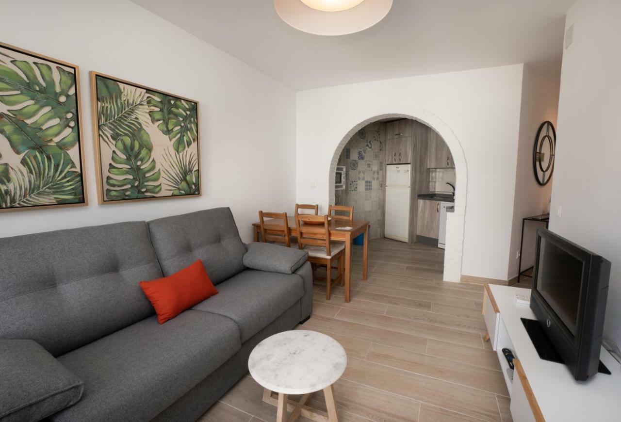 Palmeras 80 Menyber Nerja Luaran gambar