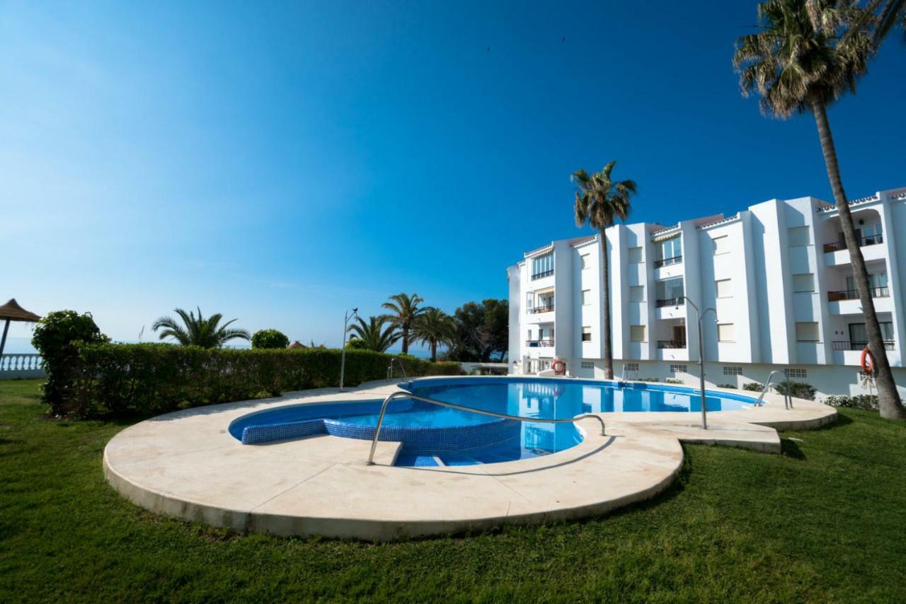 Palmeras 80 Menyber Nerja Luaran gambar